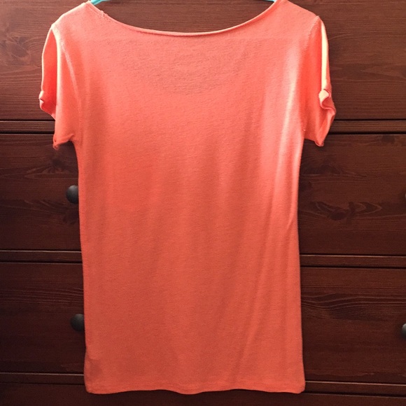 American Eagle Women’s Feather Light Pocket Tee - Picture 2 of 4